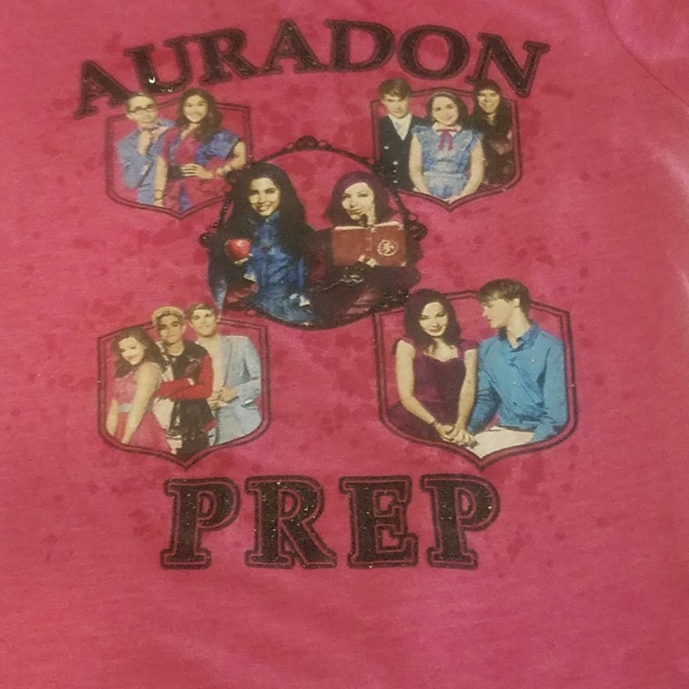 Disney Descendants Tshirt. Kids Size 10/12. Pink.